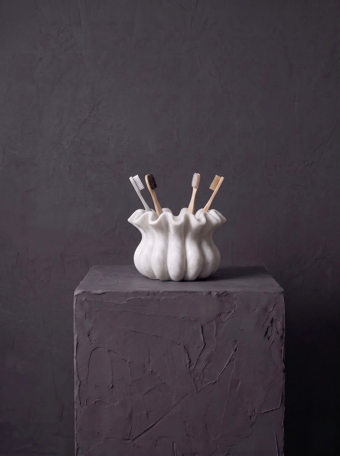 Marble Toothbrush Holder - Wide Scalloped Design