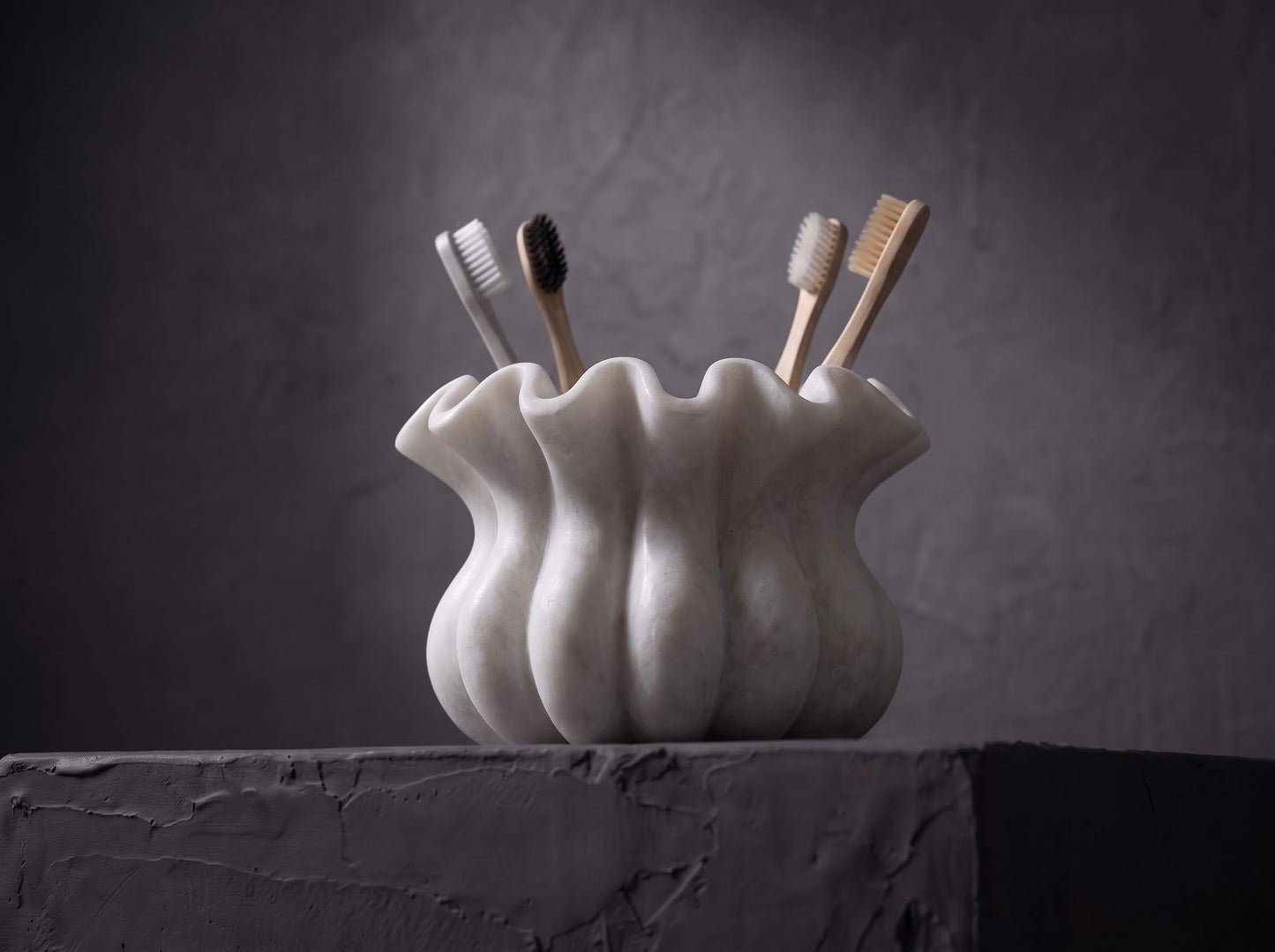 Marble Toothbrush Holder - Wide Scalloped Design