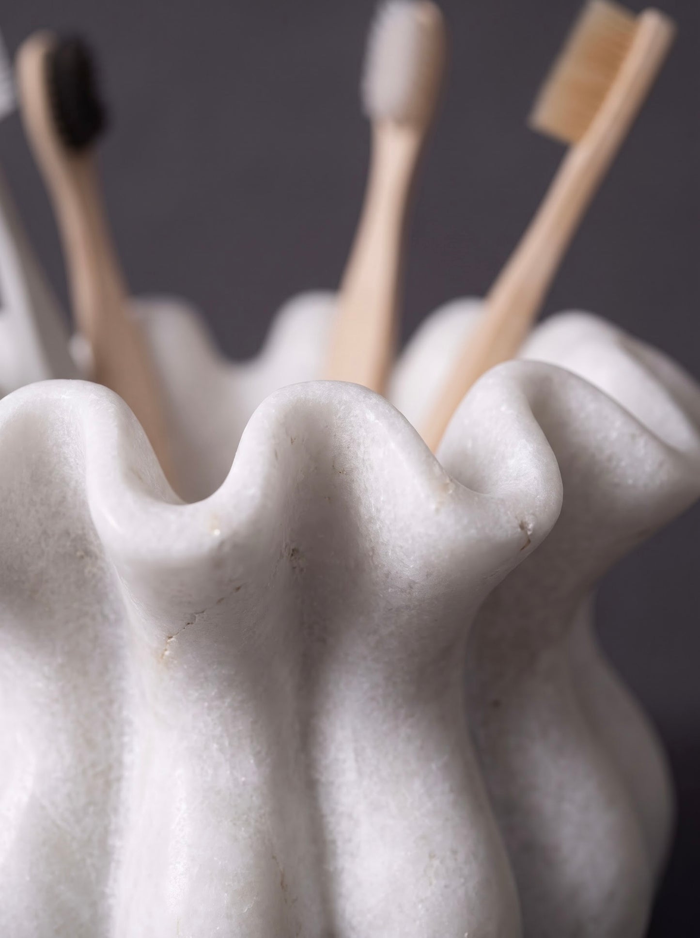Marble Toothbrush Holder - Wide Scalloped Design